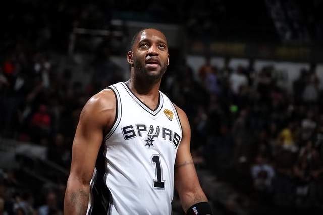 伊卡尔迪晒旺达视频：她闯入我家骚扰了我2小时