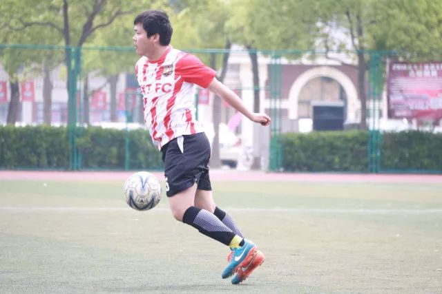 孙铭徽24+8广厦胜山东 崔永熙23分广州胜深圳