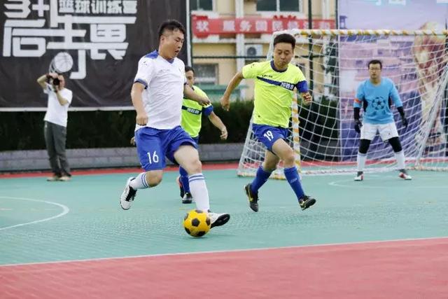 24岁哈兰德欧冠打进51球 只比26岁梅西少1球